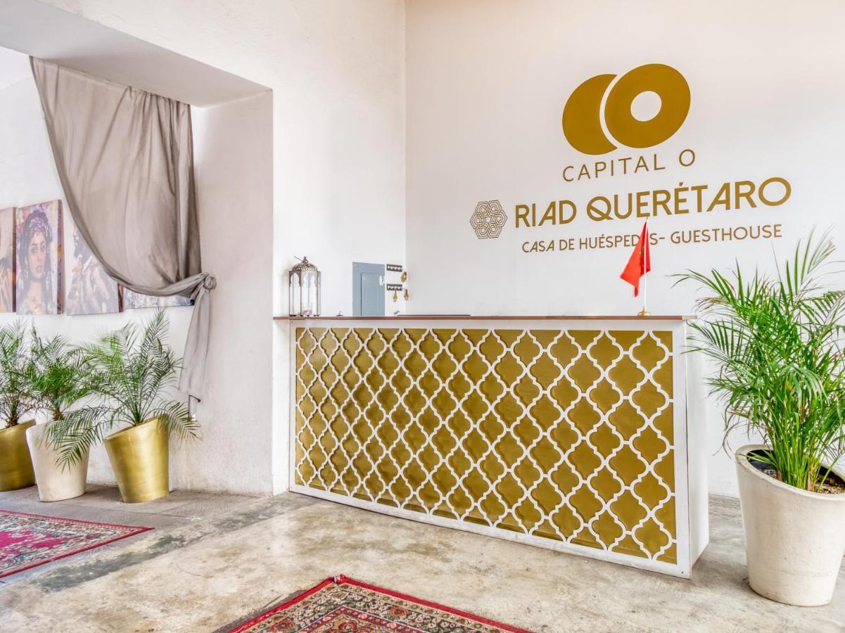 Capital O Hotel Riad ケレタロ エクステリア 写真